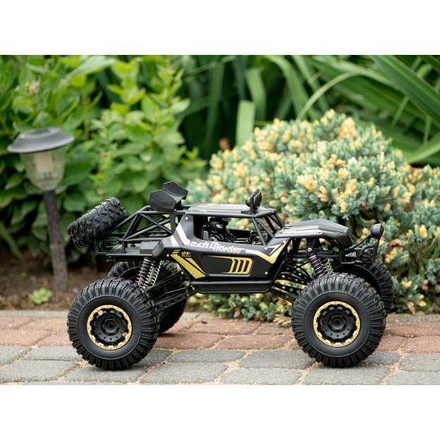 Nuotoliniu būdu valdomas visureigis ,,Rock Crawler" 1:8, juodas