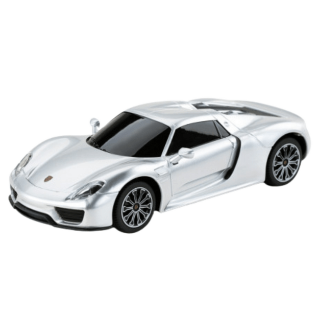 Nuotoliniu būdu valdomas sportinis Porsche 918 Spyder automobilis, sidabrinis