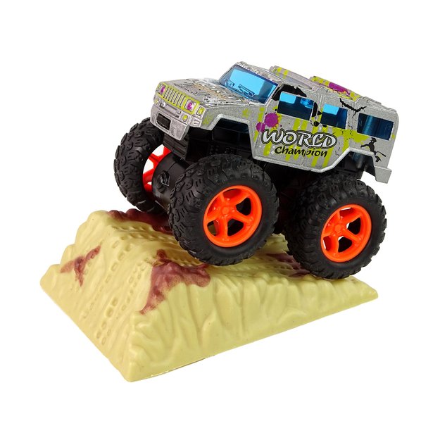 Visureigis Resorak Monster Truck su rampa