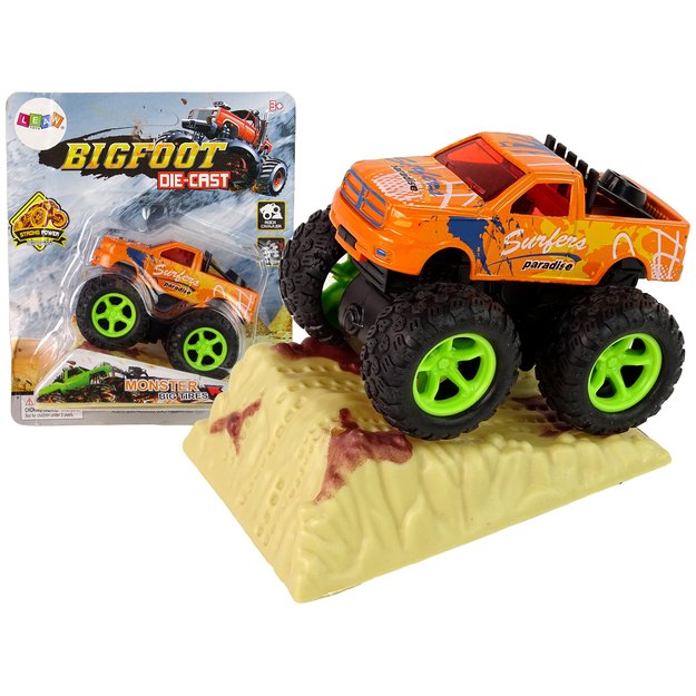 Visureigis Resorak Monster Truck su rampa