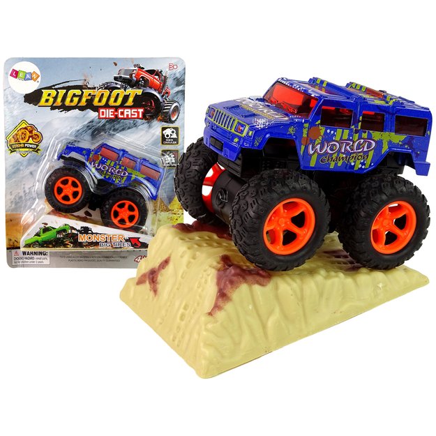 Visureigis Resorak Monster Truck su rampa