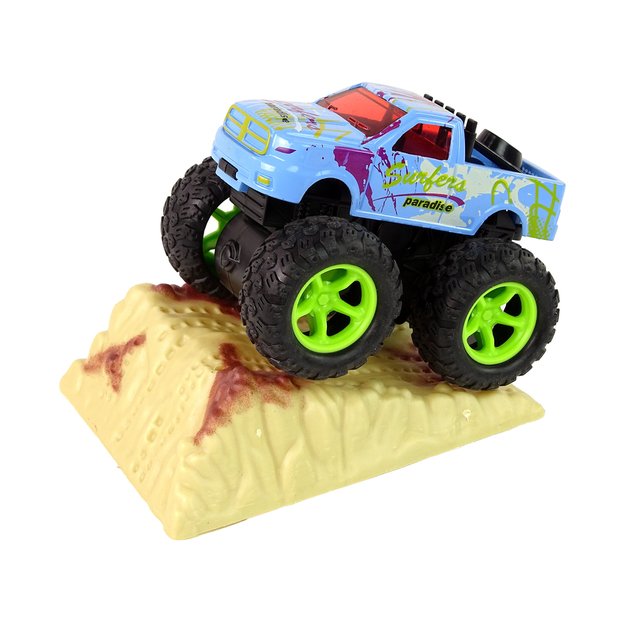 Visureigis Resorak Monster Truck su rampa